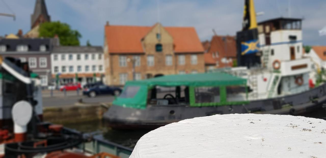 Kapitainskoje Direkt Am Hafen Flensburgs Apartment Екстериор снимка